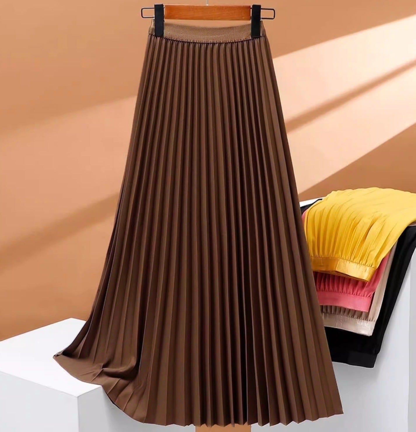Women's high-end pleated skirt with a sense of drape, solid color large pleated skirt for women