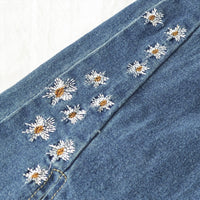 Women's High-Waist Star Patch Jeans, Wide-Leg Full-Length Jeans With A Retro Y2K Star, Light-Wash Denim For All Seasons.