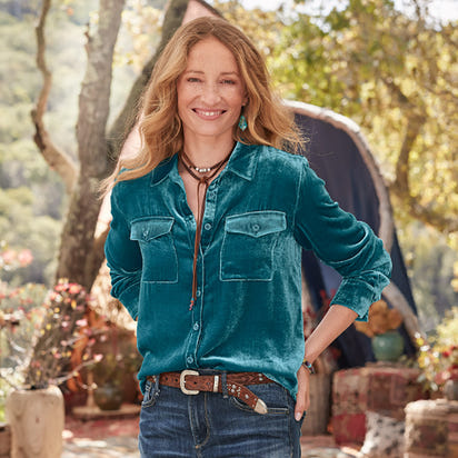 Women's Casual Slim-Fit Long Sleeve Velvet Shirt